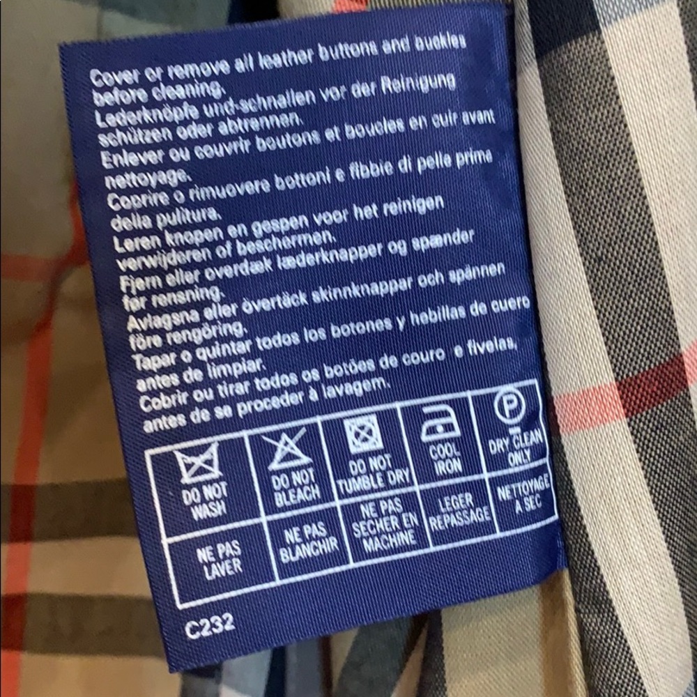 BURBERRY MEN’S COAT - Picture 13 of 15